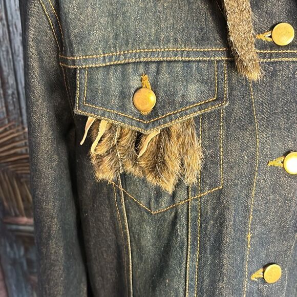 Moka denim jacket NWT, size medium, faux fur and sueded fringe trim - Picture 4 of 16